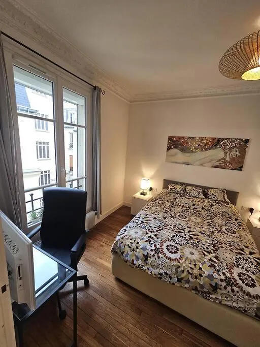 Appartement67M 2 Paris France
